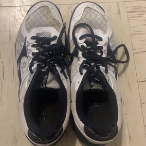 Brand new volleyball shoes. Size 8